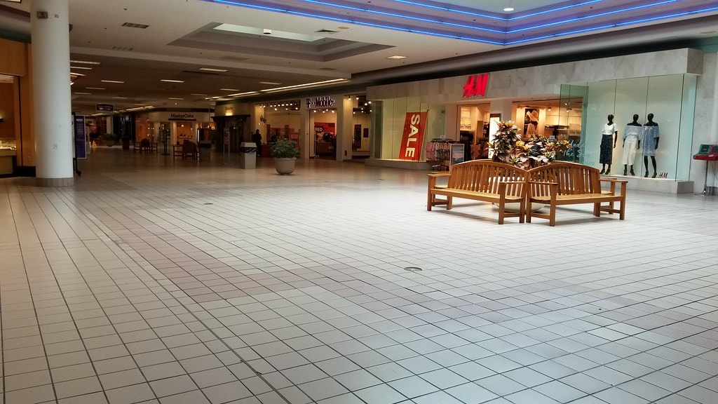 Phillipsburg Mall in Phillipsburg, NJ: From Grand Opening to Final Tear-Down 12 Phillipsburg Mall