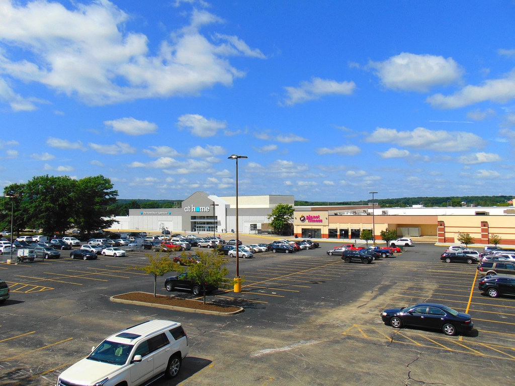 The Rise and Fall of Rhode Island Mall, Warwick, RI – and What Midland Commons Looks Like Now 7 Midland Commons, former Rhode Island Mall, Warwick, RI