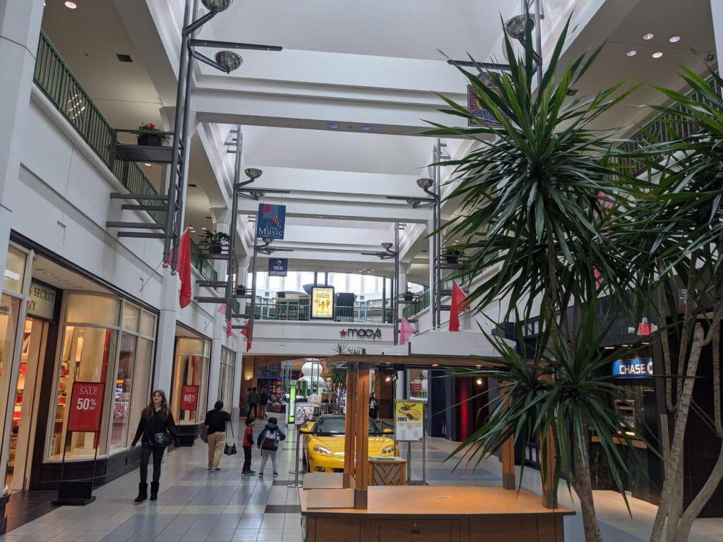 Vista Ridge Mall in Lewisville, TX, Opened Big in 1989 - What's Left in 2025? 12 Vista Ridge Mall