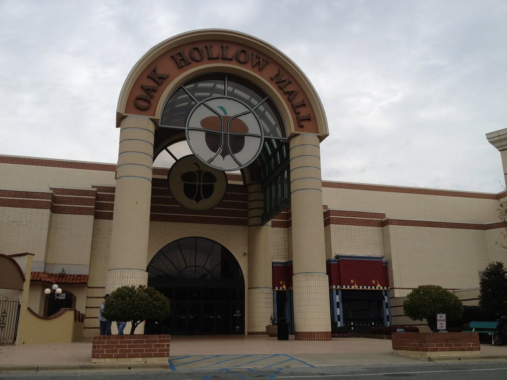 Oak Hollow Mall in High Point, NC: Closed in 2017, Now Used by the University