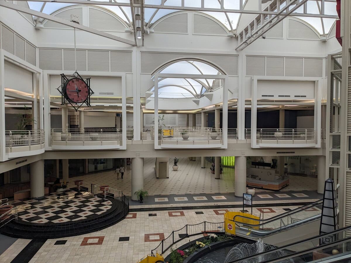Orlando Fashion Square
