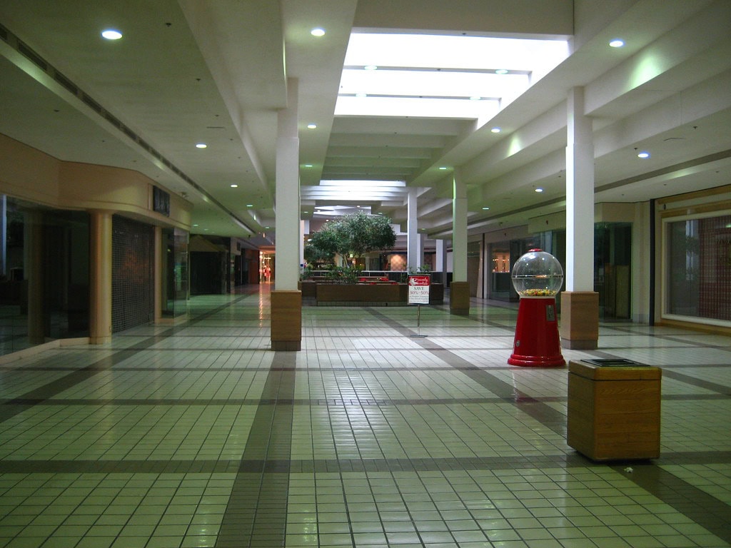 Summit Place Mall