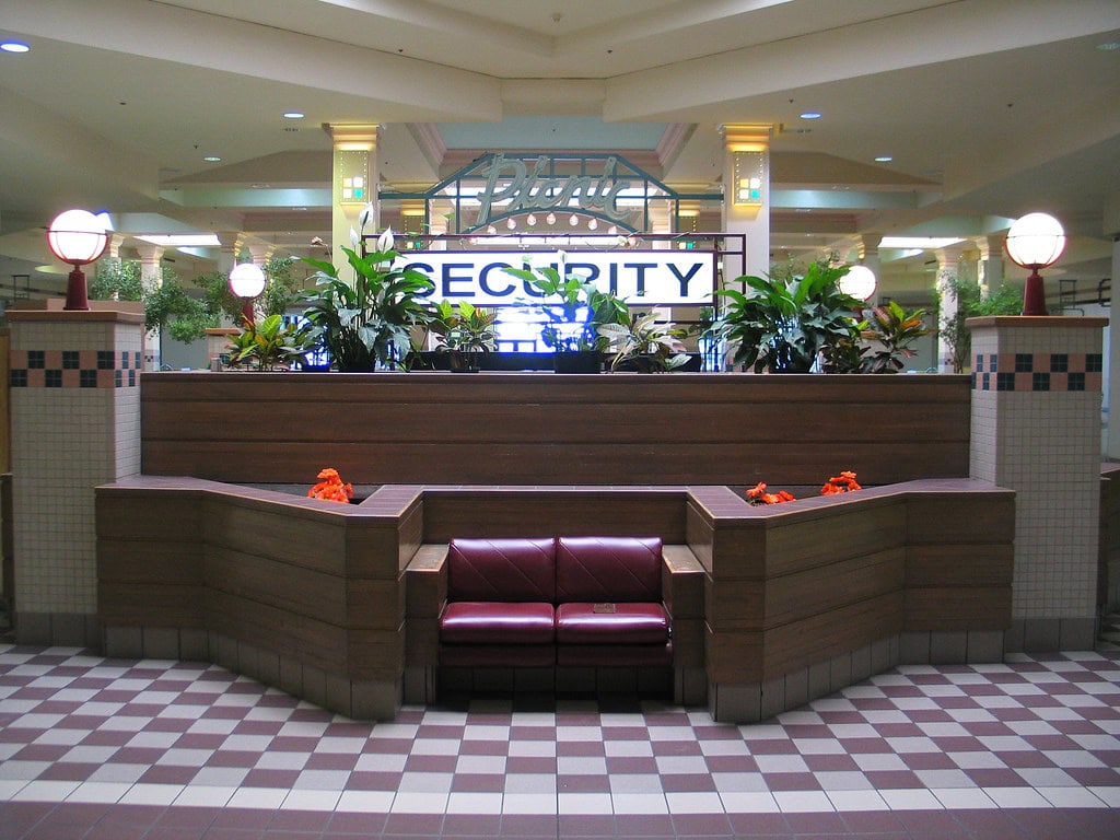 Summit Place Mall