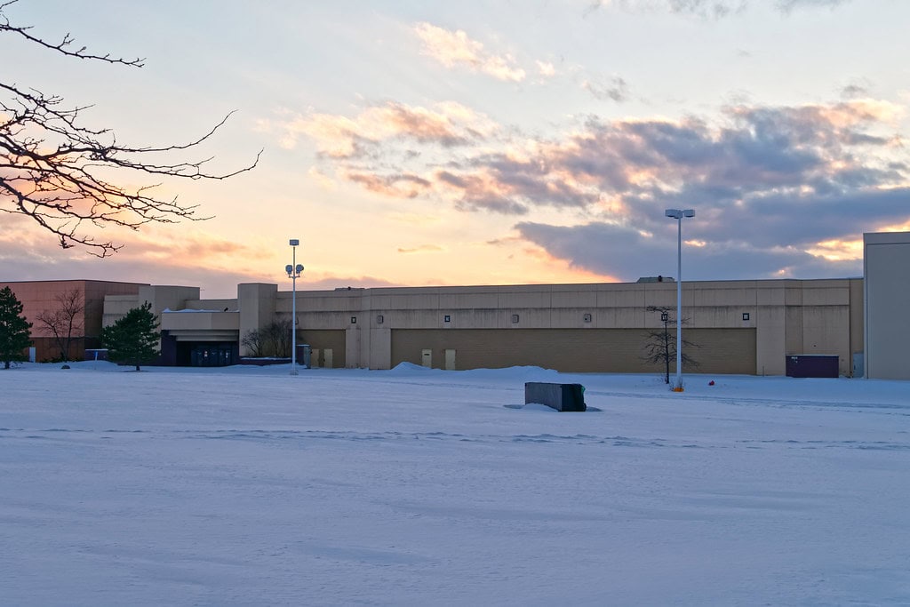 Summit Place Mall