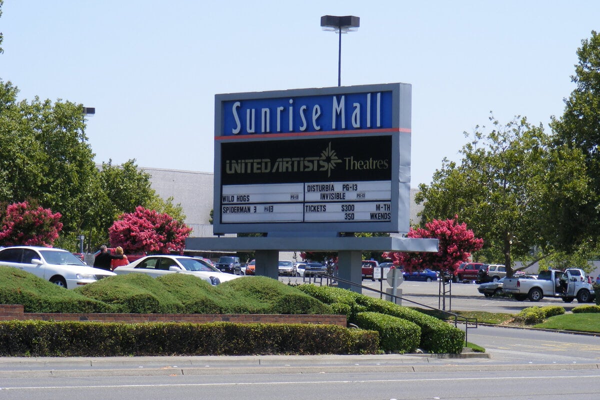 Sunrise Mall - outside