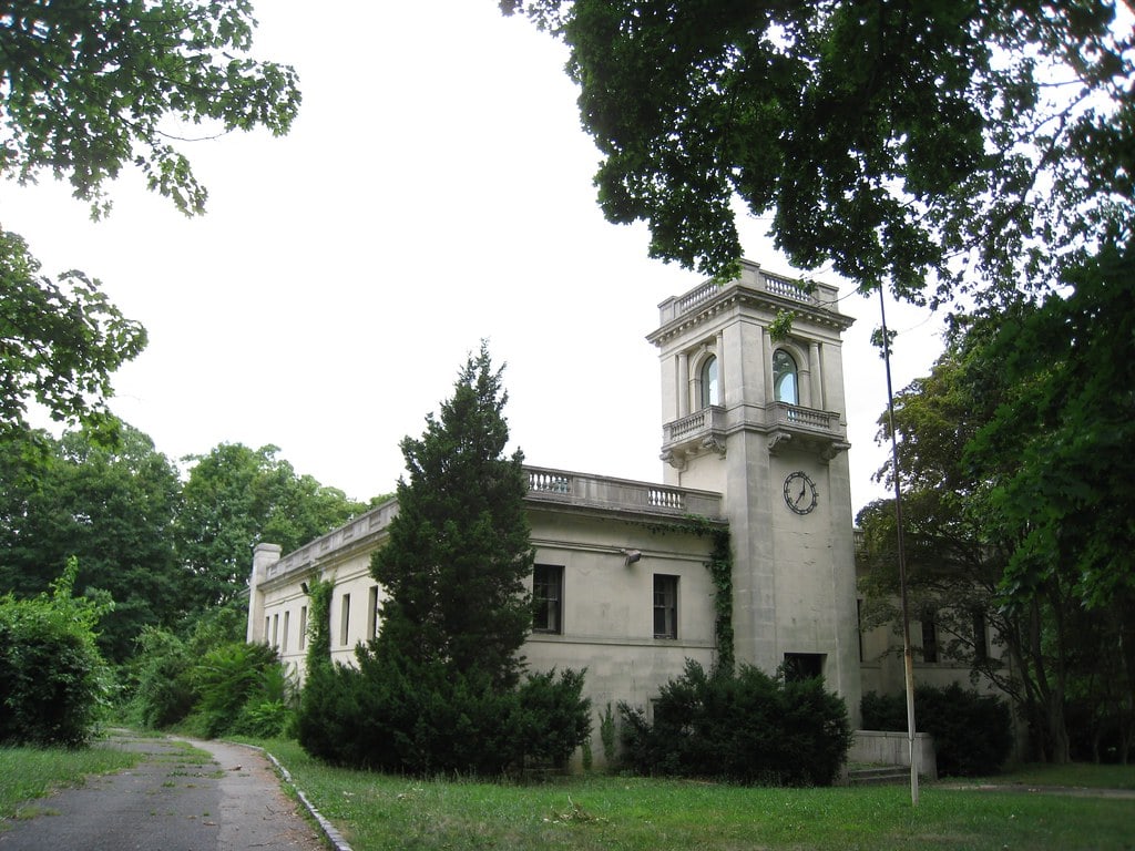 Winfield Hall