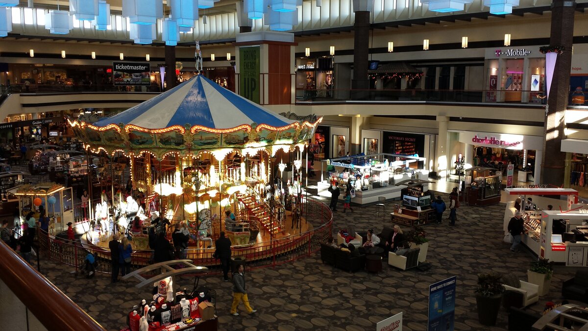 Maplewood Mall