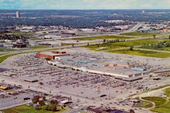Oakland Mall Troy