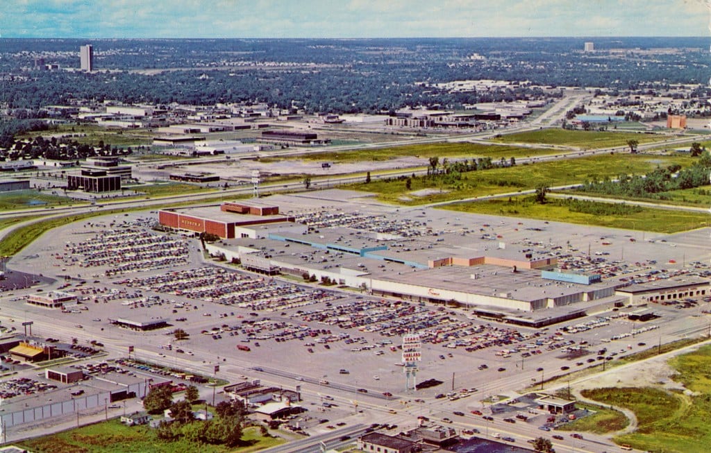 Oakland Mall Troy