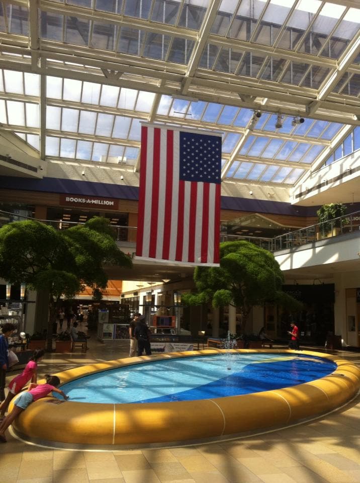 Paramus Park Center Court