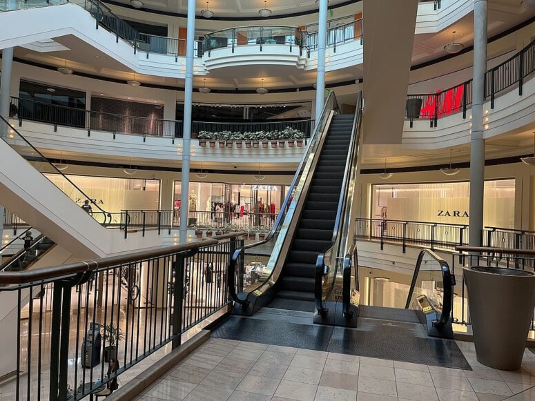 Pioneer Place in Portland, OR: a four-block mall with retail, entertainment, and dining