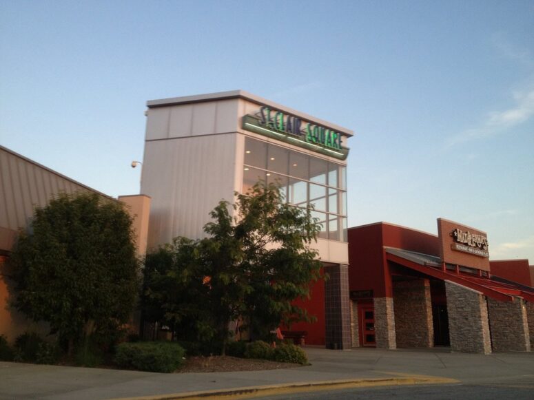 A Mall Built in Pieces: St. Clair Square in Fairview Heights, IL
