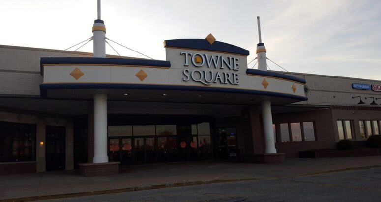 Towne Square Mall in Owensboro, KY Traded Retail for Rides and Games