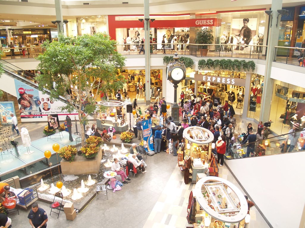 Beachwood Place In Beachwood, OH: Success Story or Mall in Transition?