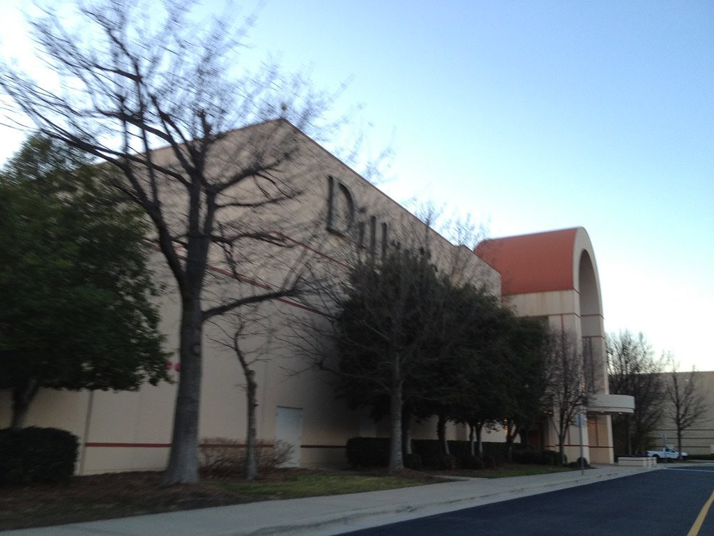 Carolina Place Mall