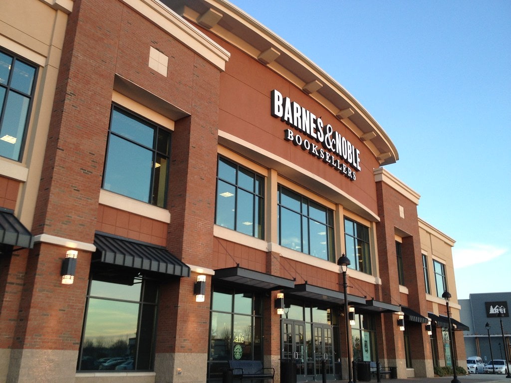 Carolina Place Mall