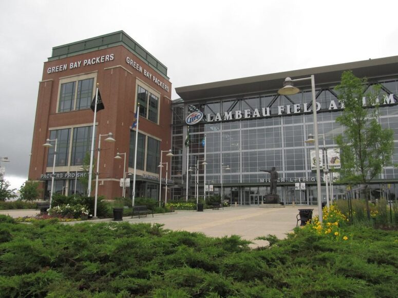 13 Surprising Corners in Green Bay, Wisconsin's Past and Present