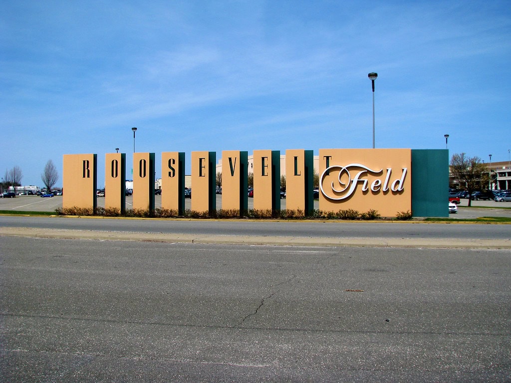 Roosevelt Field Mall