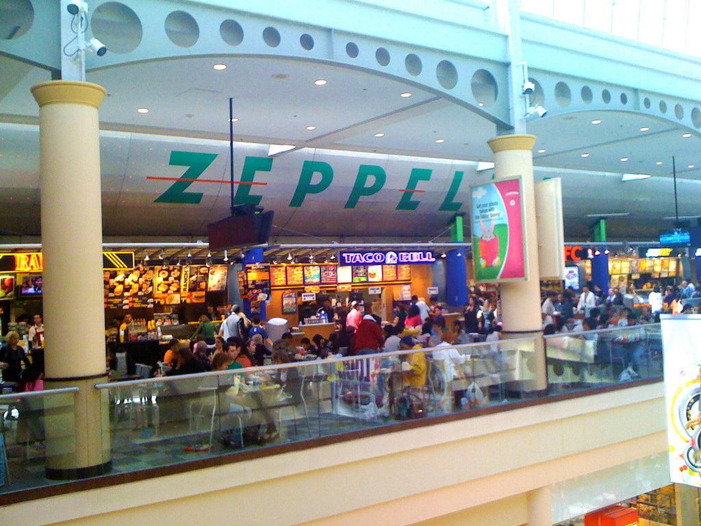Roosevelt Field Mall