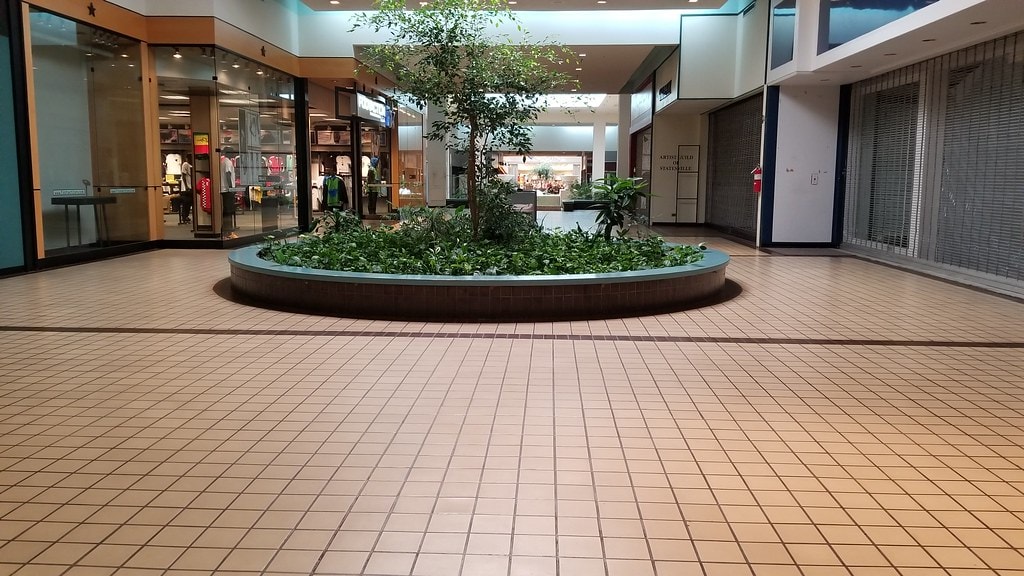 Signal Hill Mall