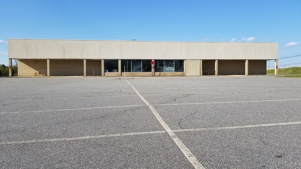 Signal Hill Mall