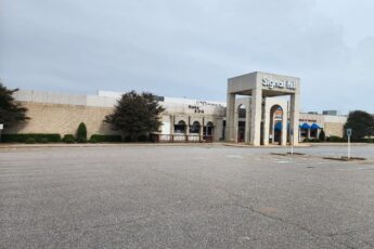 Signal Hill Mall