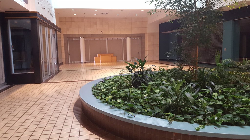 Signal Hill Mall