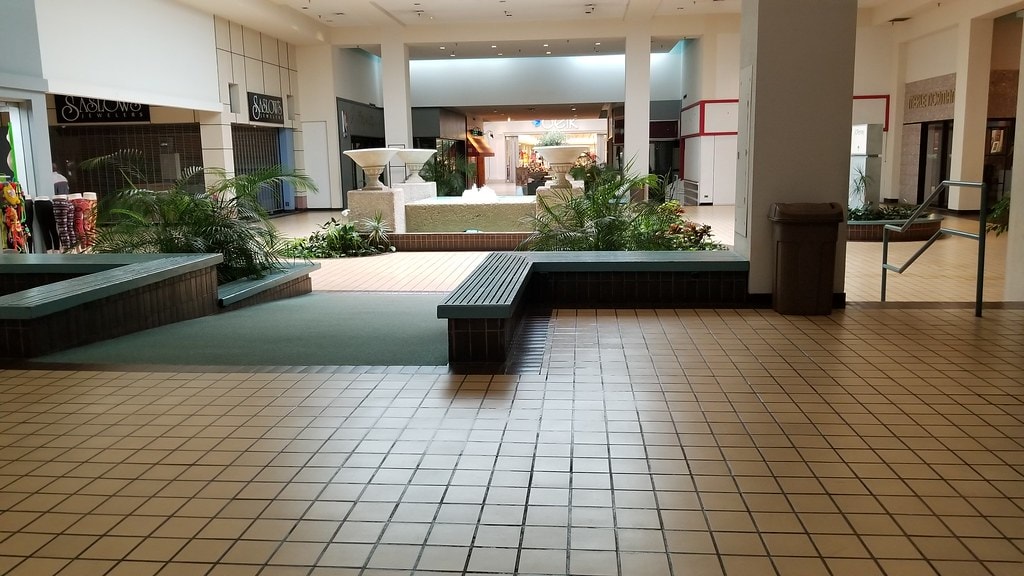 Signal Hill Mall