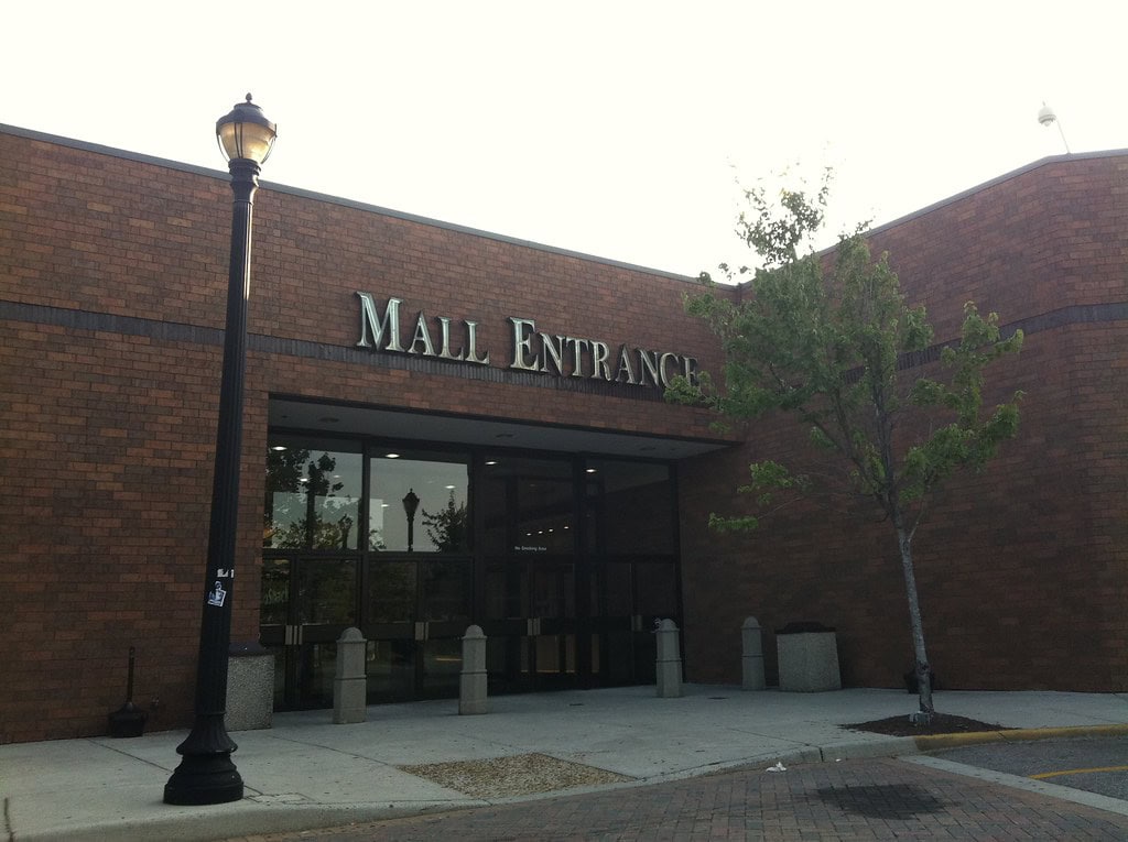 The Story Behind Lynnhaven Mall in Virginia Beach, VA - A New Retail Landmark 9 Lynnhaven Mall