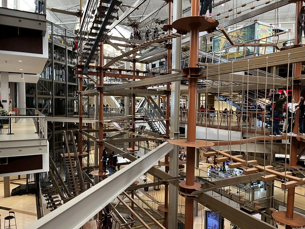 Palisades Center