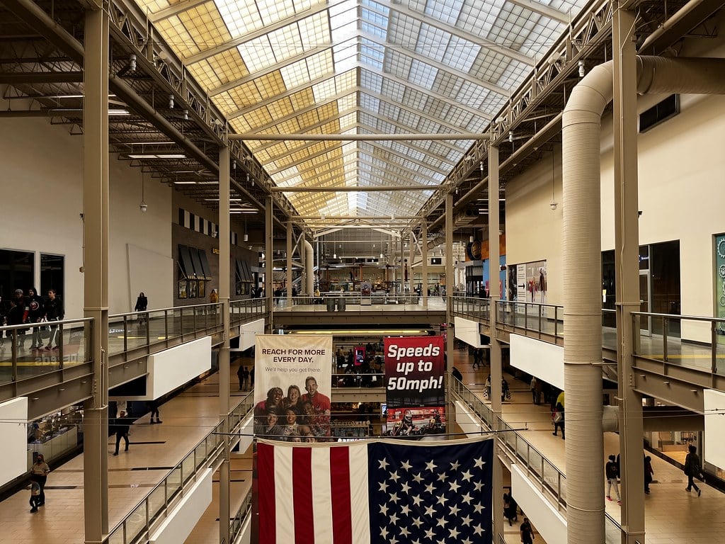 Palisades Center