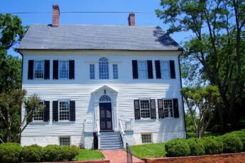 Inside Poplar Hill Mansion in Salisbury, MD: What the Walls Still Keep Secret 12 Poplar Hill Mansion