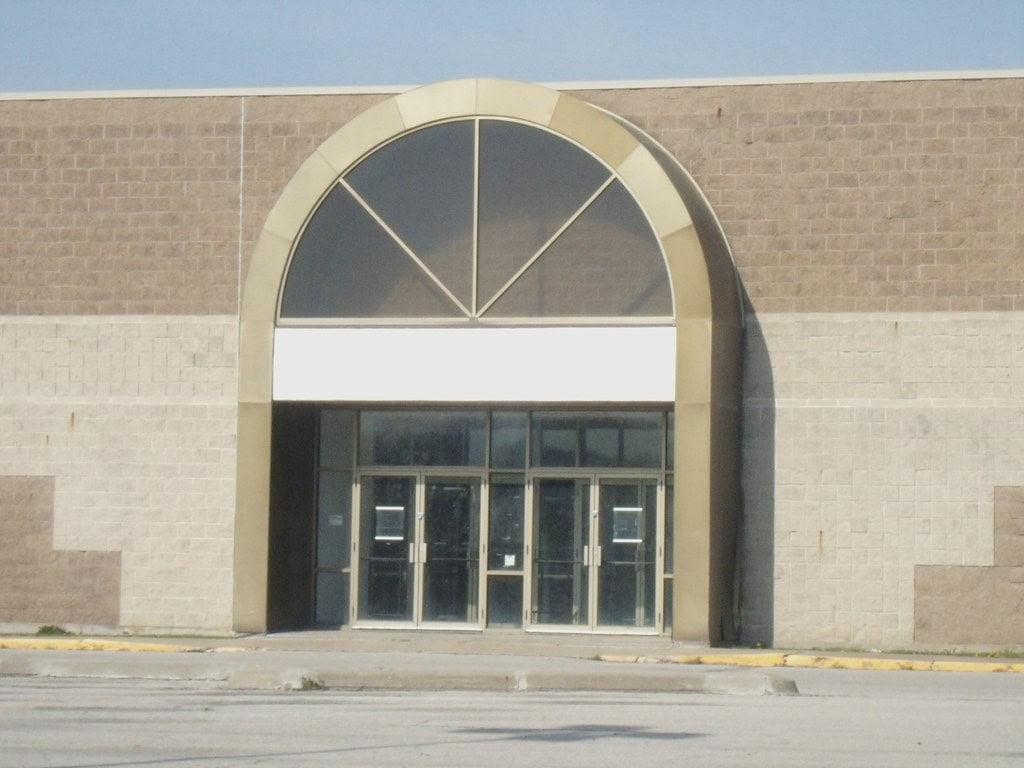 What Really Happened to Quincy Place Mall in Ottumwa, Iowa 10 Quincy Place Mall