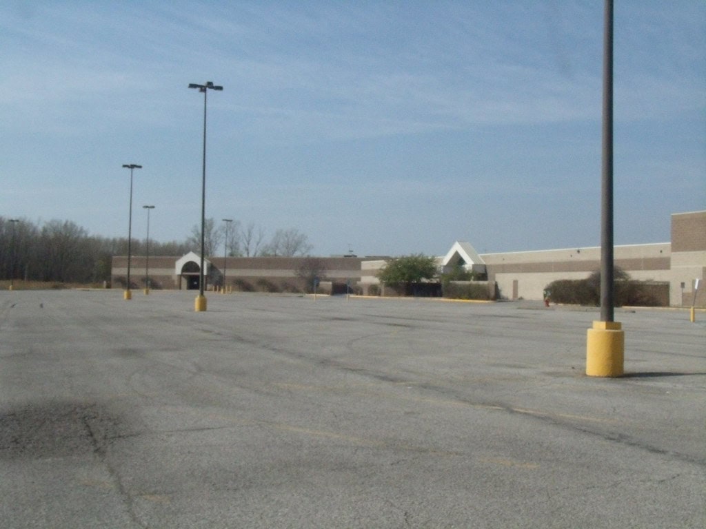 What Really Happened to Quincy Place Mall in Ottumwa, Iowa 12 Quincy Place Mall