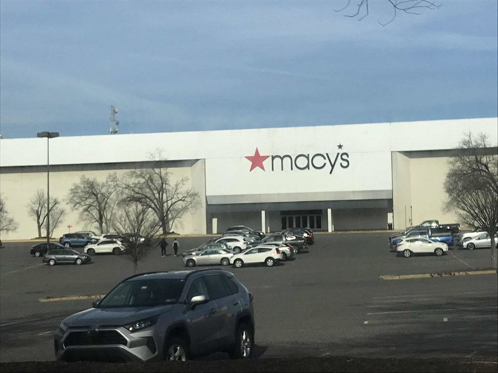 Is Springfield Mall in Springfield, PA, the Last Classic Mall Still Standing? 13 Springfield Mall