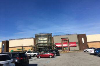 Is Springfield Mall in Springfield, PA, the Last Classic Mall Still Standing? 4 Springfield Mall