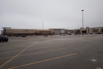 White Oaks Mall