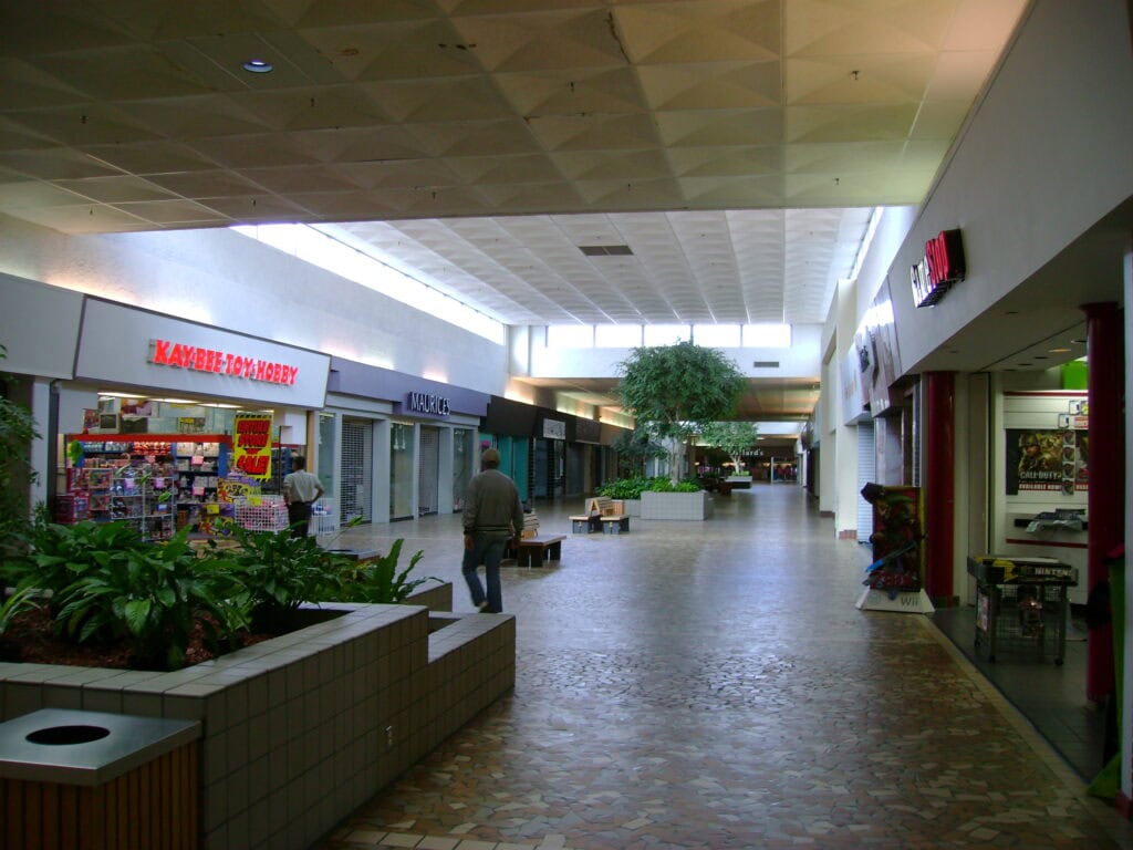 How Indian Mall in Jonesboro, AR, Went From Shopping Landmark to Redeveloped Site 9 Indian Mall South Wing