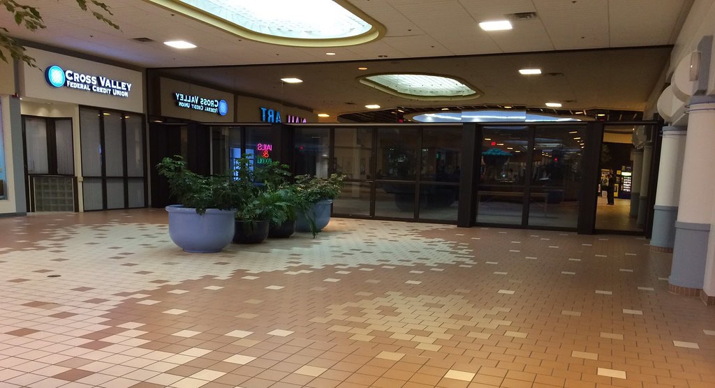 Laurel Mall Hazelton