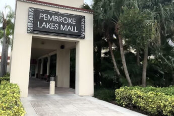 See Inside Pembroke Lakes Mall in Pembroke Pines, FL: Go-To Hub for Food, Fashion and Fun 21 Pembroke Lakes Mall in Pembroke Pines, FL