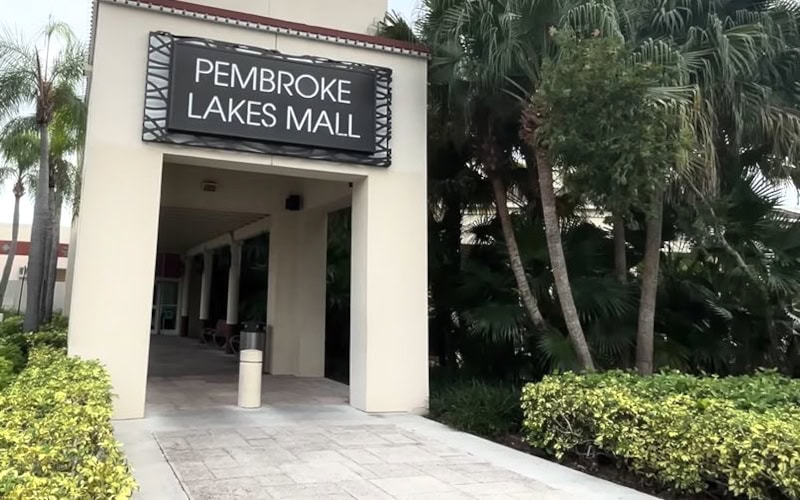 See Inside Pembroke Lakes Mall in Pembroke Pines, FL: Go-To Hub for Food, Fashion and Fun 14 Pembroke Lakes Mall in Pembroke Pines, FL