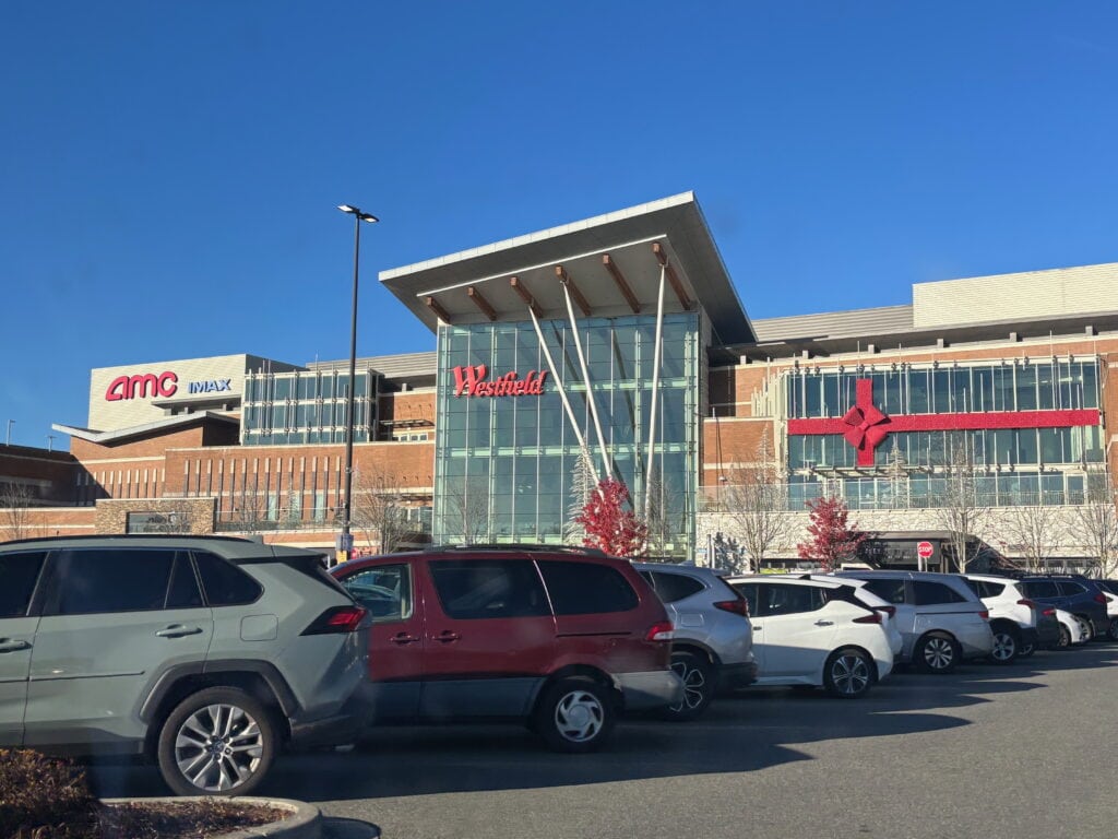 Westfield Southcenter Mall in Tukwila, WA, Keeps Breaking Records 11 Westfield Southcenter Mall in Tukwila