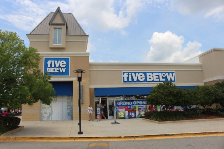 Inside Valdosta Mall In Valdosta, GA: Underrated Retail Workhorse Still