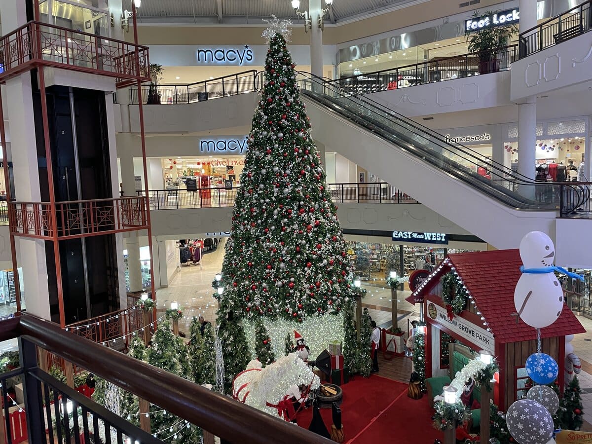 Inside Willow Grove Park Mall in Willow Grove, PA, Built On a Lost 1896 Amusement Park 2 Inside Willow Grove Park Mall in Willow Grove, PA, Built On a Lost 1896 Amusement Park