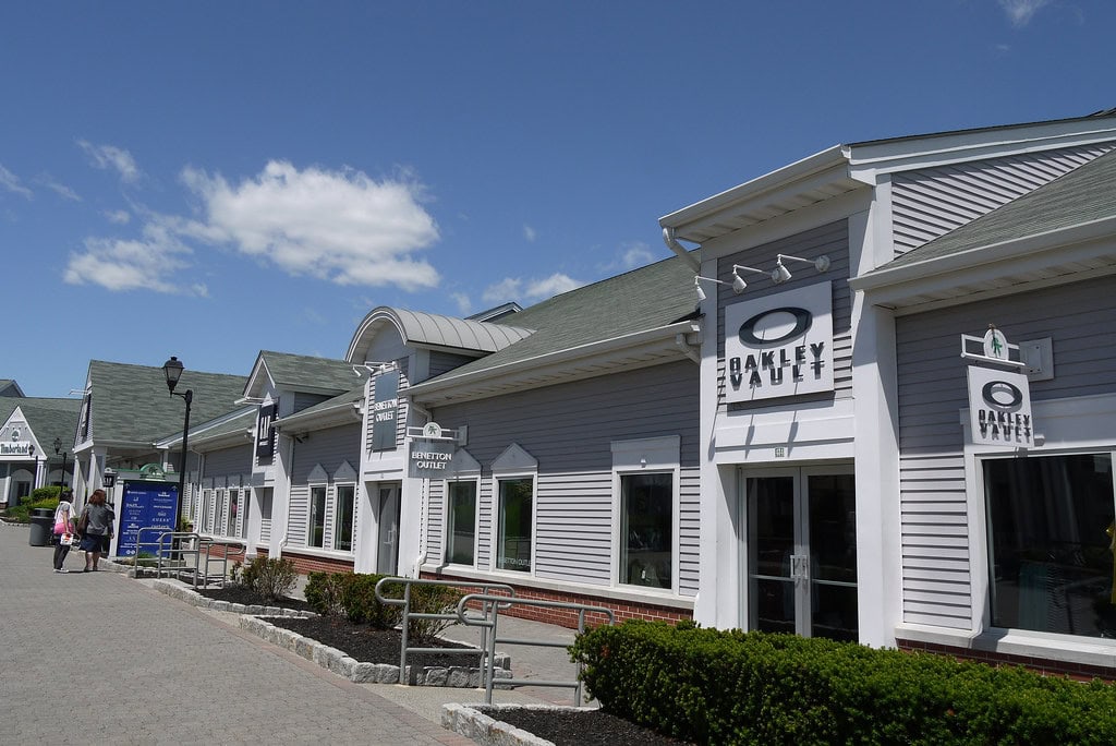How Woodbury Common Premium Outlets Took Over Woodbury, NY - And What Comes Next 17 Woodbury Common Premium Outlets