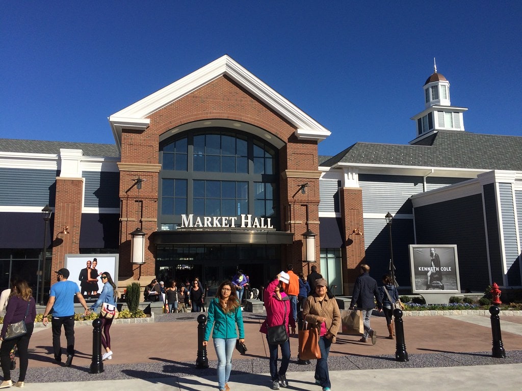 How Woodbury Common Premium Outlets Took Over Woodbury, NY - And What Comes Next 16 Woodbury Common Premium Outlets