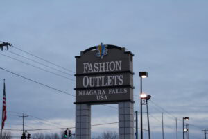 Fashion Outlets of Niagara Falls