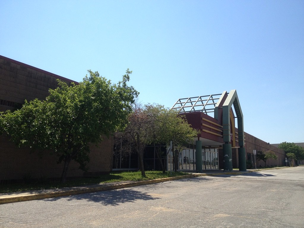 What really happened to Indian Springs Mall in Kansas City, KS, and what's replacing it now 11 Indian Springs Mall