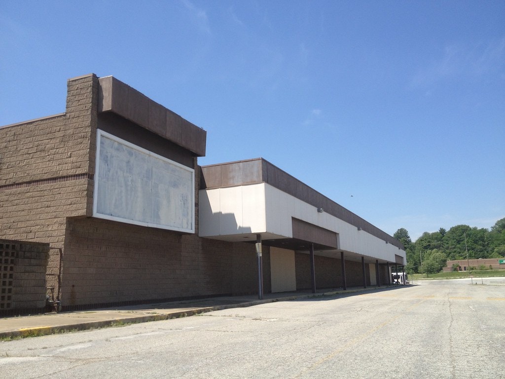 What really happened to Indian Springs Mall in Kansas City, KS, and what's replacing it now 10 Indian Springs Mall