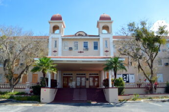Kenilworth Lodge in Sebring, FL, went from boom-era to boarded doors - long road to reopening 13 Kenilworth Lodge